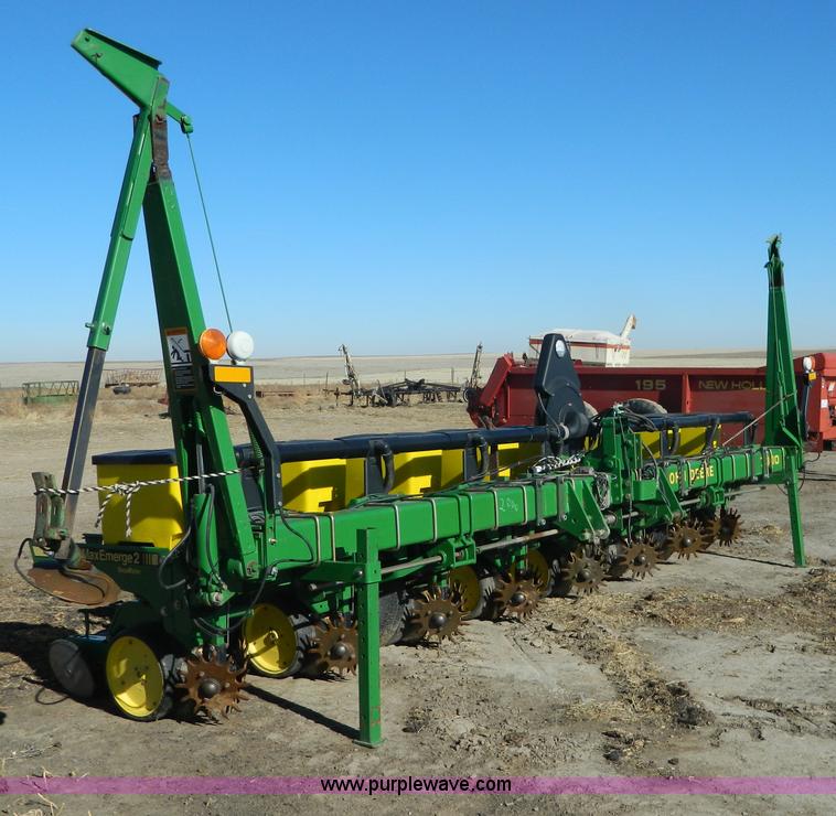 image for item G7576 John Deere 7300 Max Emerge 2 planter