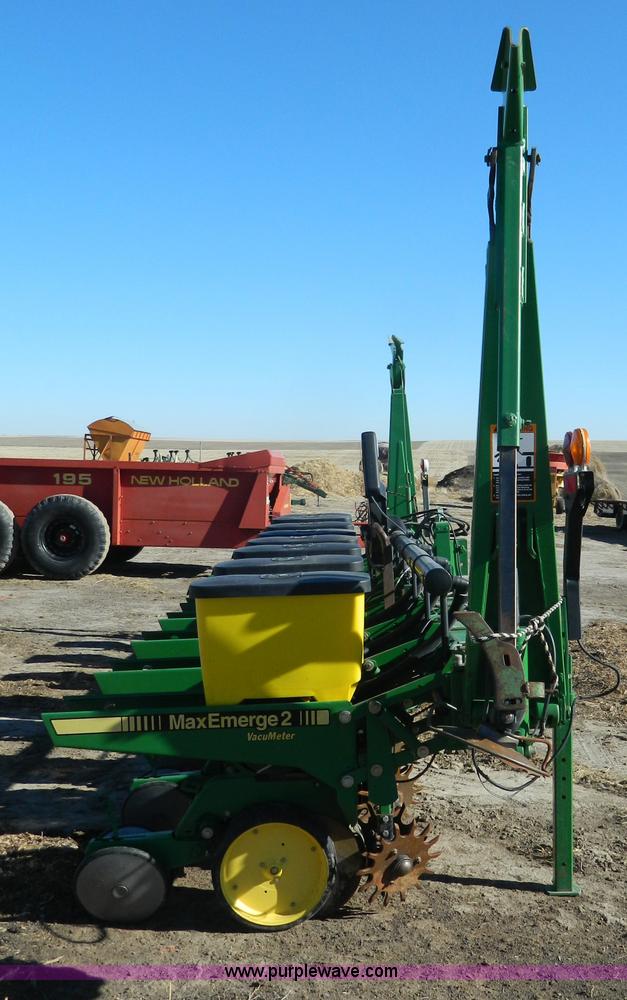 image for item G7576 John Deere 7300 Max Emerge 2 planter