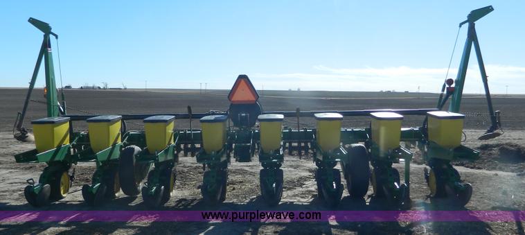 image for item G7576 John Deere 7300 Max Emerge 2 planter