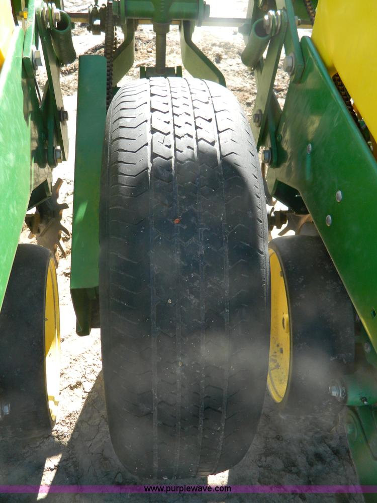 image for item G7576 John Deere 7300 Max Emerge 2 planter