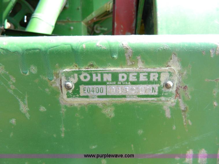 image for item G7805 John Deere 400 grinder/mixer