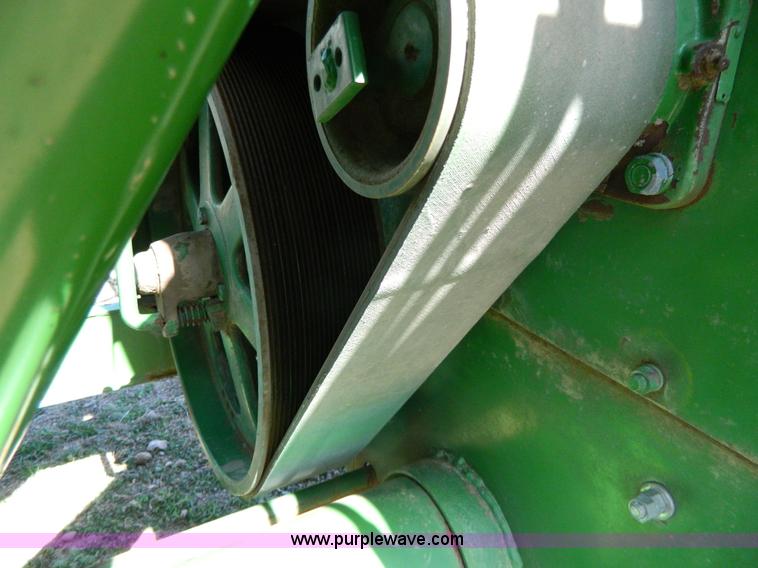 image for item G7805 John Deere 400 grinder/mixer