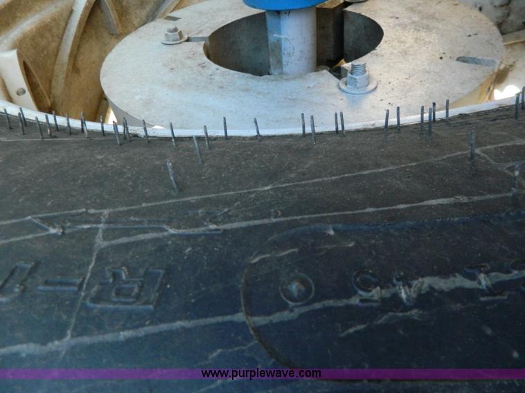 image for item G7808 1991 Ford TW-25  MFWD tractor