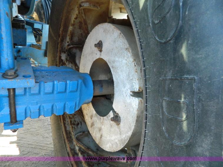 image for item G7808 1991 Ford TW-25  MFWD tractor