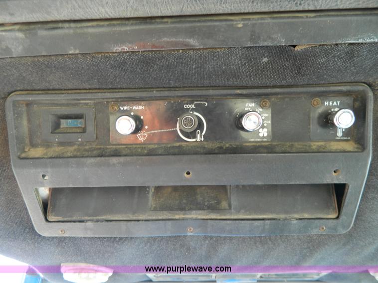 image for item G7808 1991 Ford TW-25  MFWD tractor