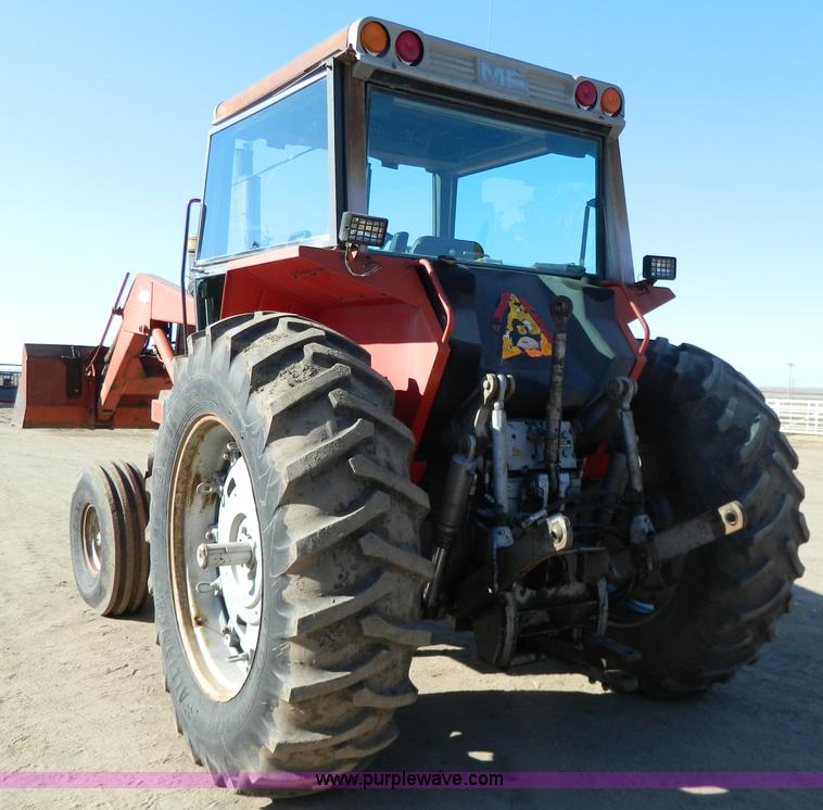 image for item G7809 1981 Massey-Ferguson 2705 tractor