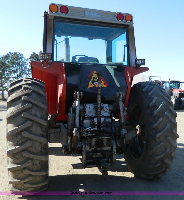 image for item G7809 1981 Massey-Ferguson 2705 tractor