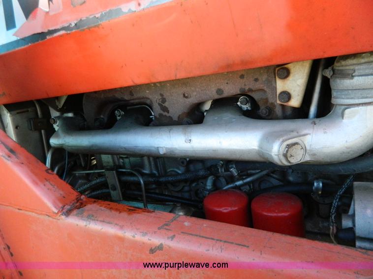 image for item G7809 1981 Massey-Ferguson 2705 tractor