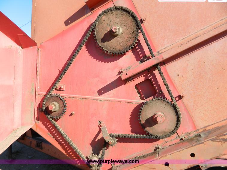 image for item G7810 Hesston Stak Processor 10