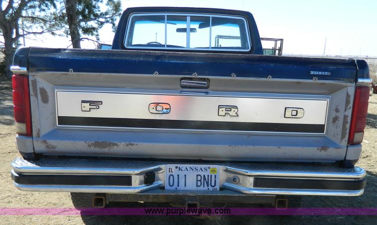 image for item W9074 1984 Ford F250 XLT pickup truck