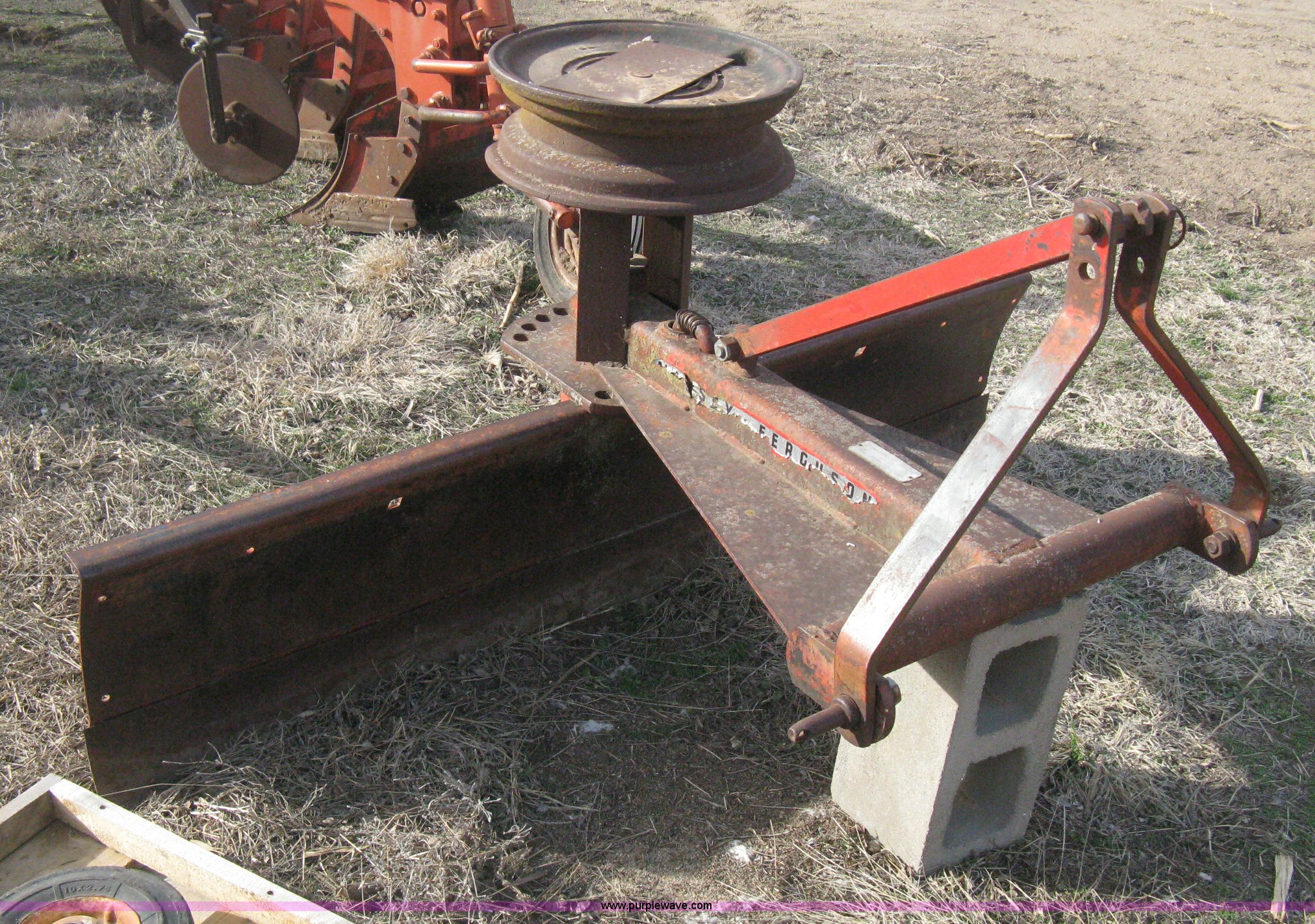 MasseyFerguson 16 three point scraper blade in Halstead, KS Item
