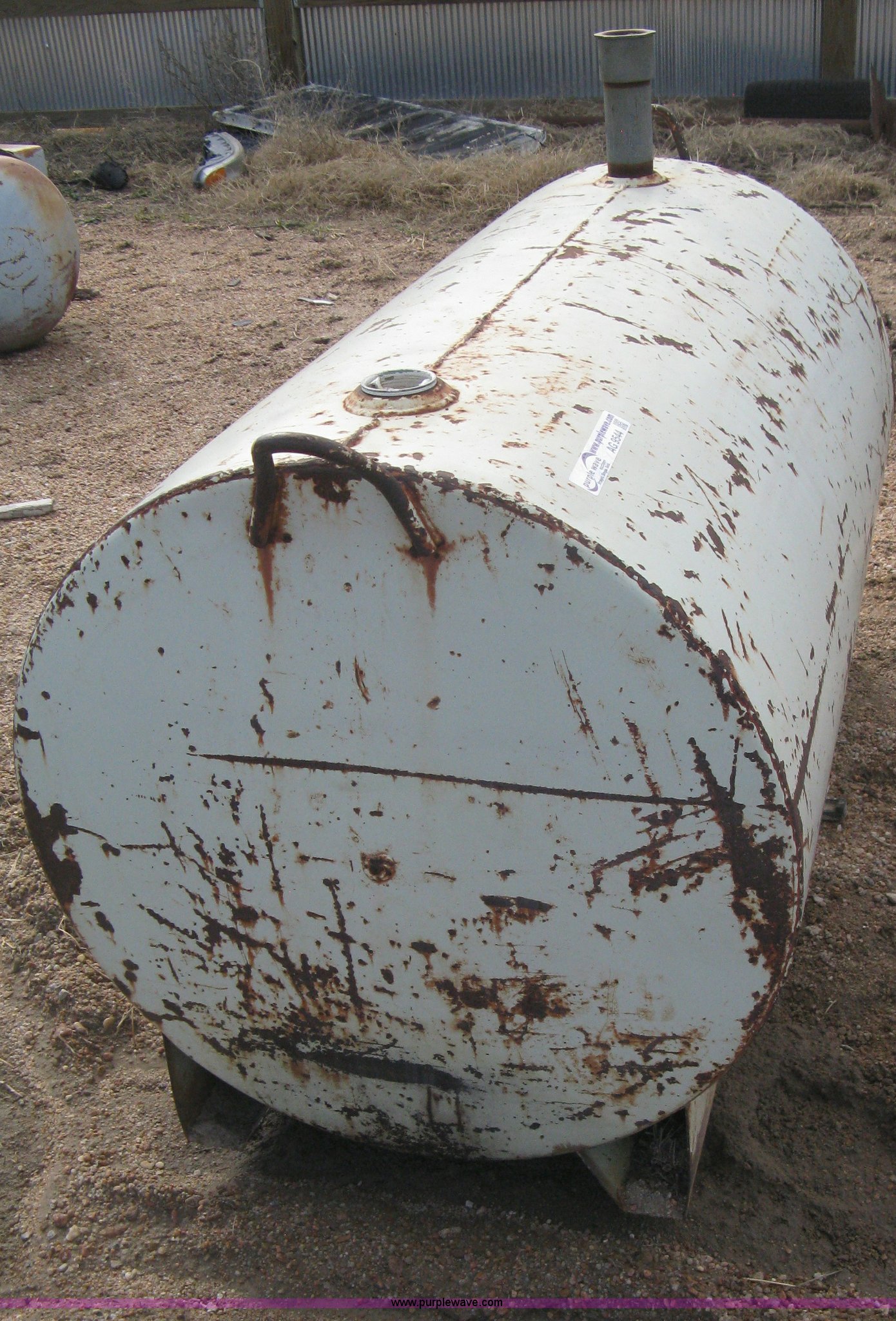 Skid mounted fuel tank in Hutchinson, KS Item AG9544 sold Purple Wave