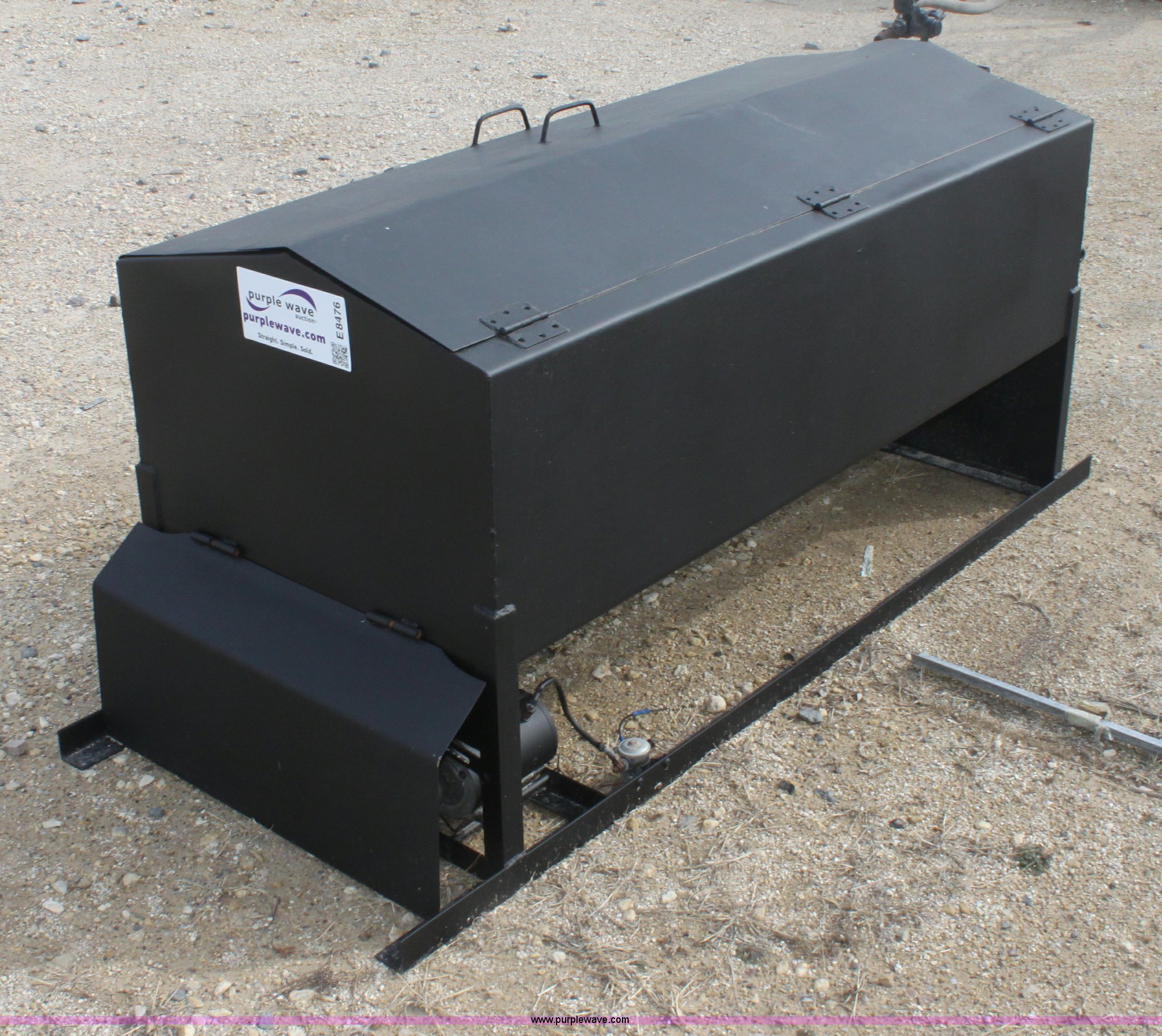 Cube feeder in Rosalia, KS Item E8476 sold Purple Wave