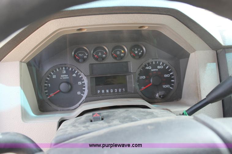 image for item AA9107 2010 Ford F350 Super Duty CrewCab pickup truck