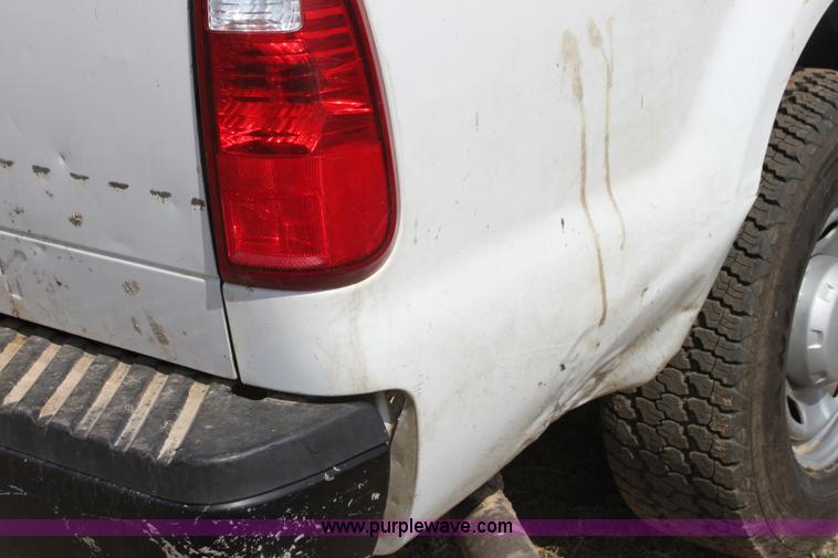 image for item AA9107 2010 Ford F350 Super Duty CrewCab pickup truck