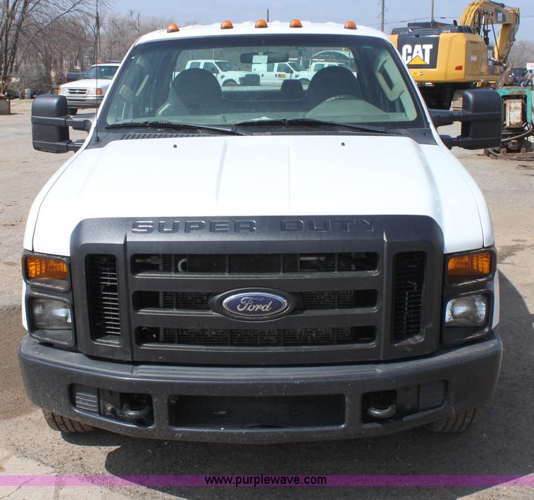 image for item AA9108 2010 Ford F350 Super Duty CrewCab pickup truck