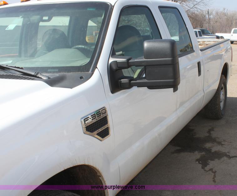 image for item AA9108 2010 Ford F350 Super Duty CrewCab pickup truck