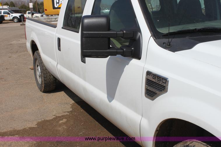 image for item AA9108 2010 Ford F350 Super Duty CrewCab pickup truck