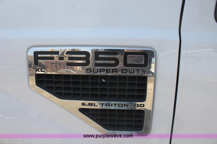 image for item AA9108 2010 Ford F350 Super Duty CrewCab pickup truck