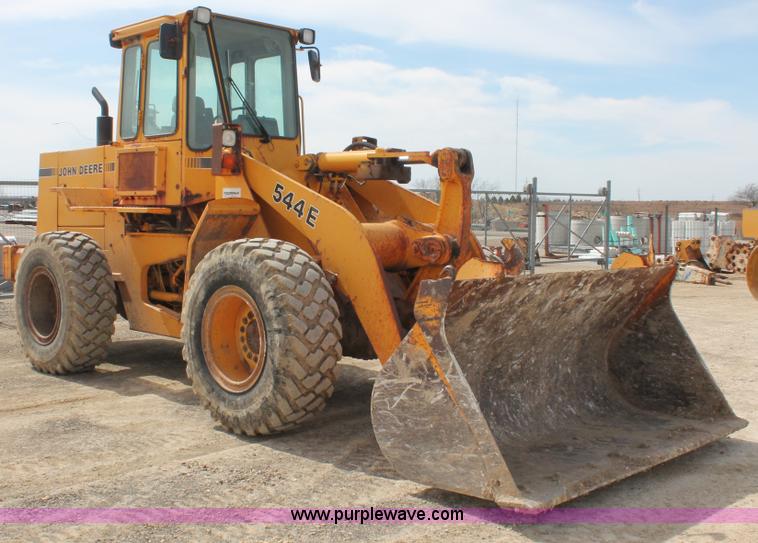 image for item E2919 1989 John Deere 544E wheel loader