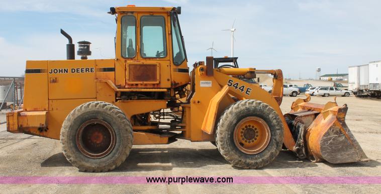 image for item E2919 1989 John Deere 544E wheel loader