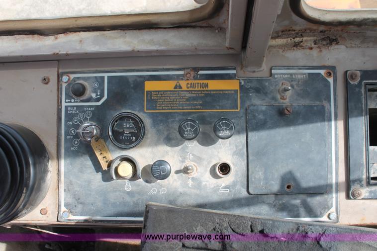 image for item E2919 1989 John Deere 544E wheel loader