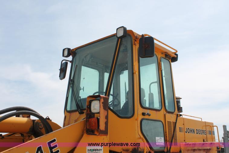 image for item E2919 1989 John Deere 544E wheel loader