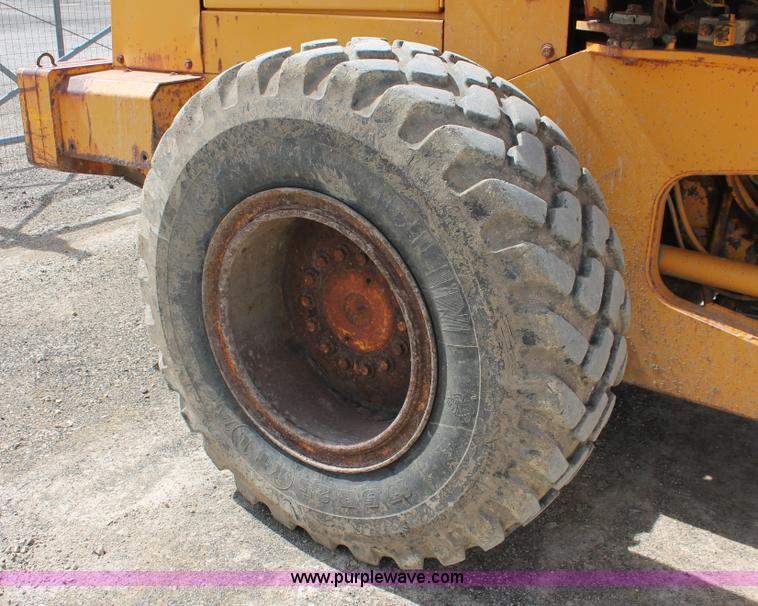 image for item E2919 1989 John Deere 544E wheel loader