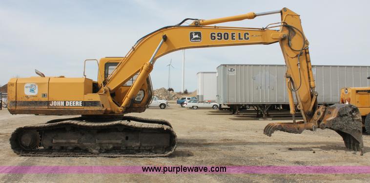 image for item E2922 1996 John Deere 690E LC excavator