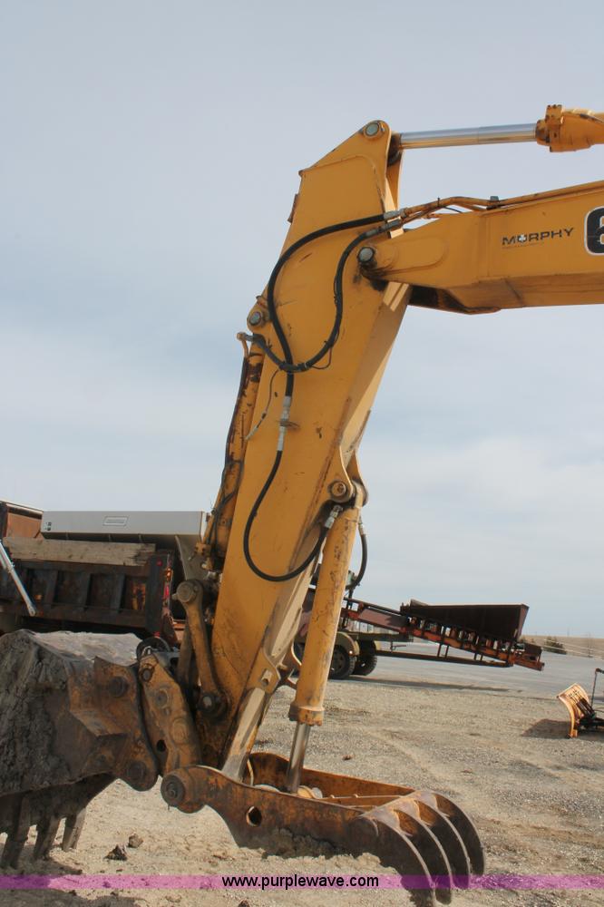 image for item E2922 1996 John Deere 690E LC excavator