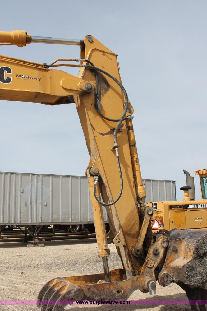 image for item E2922 1996 John Deere 690E LC excavator