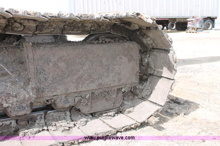 image for item E2922 1996 John Deere 690E LC excavator