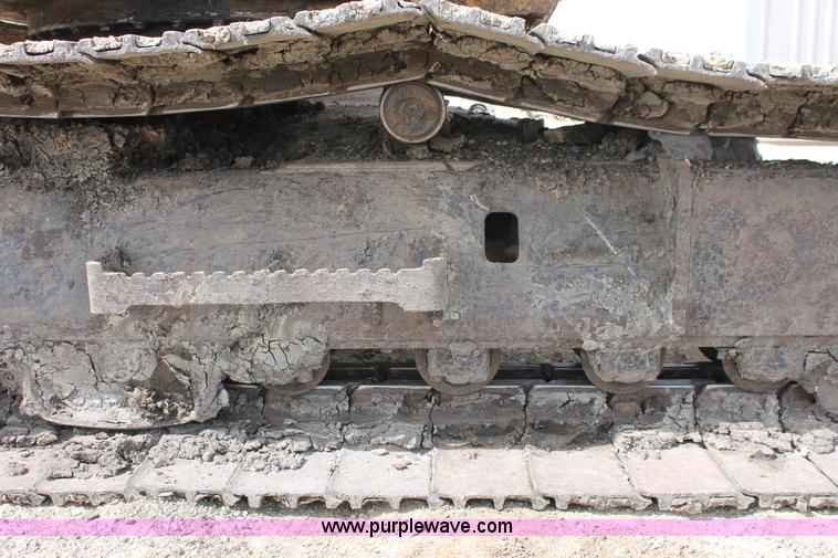 image for item E2922 1996 John Deere 690E LC excavator