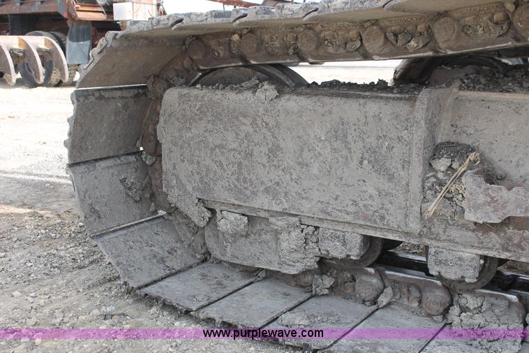 image for item E2922 1996 John Deere 690E LC excavator