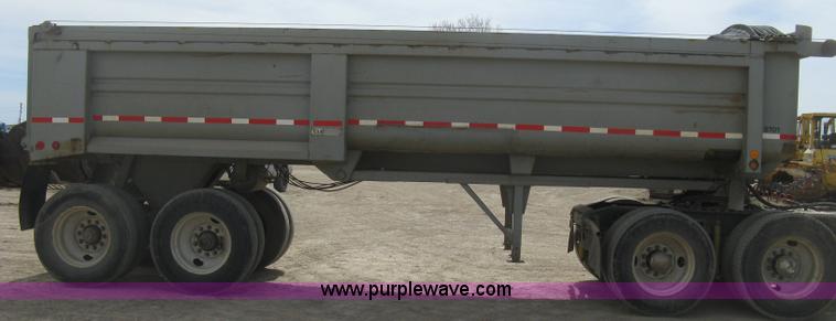 image for item E3210 1994 Clement HL2623 end dump trailer