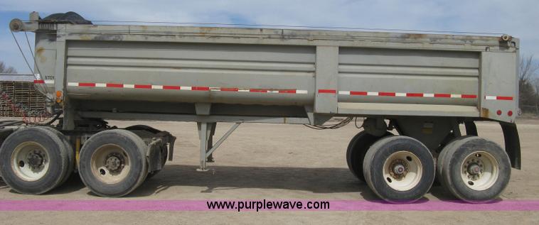 image for item E3210 1994 Clement HL2623 end dump trailer