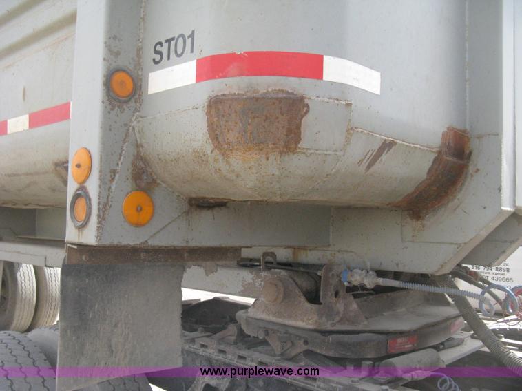 image for item E3210 1994 Clement HL2623 end dump trailer
