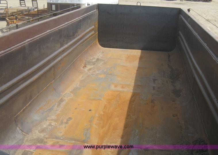 image for item E3210 1994 Clement HL2623 end dump trailer