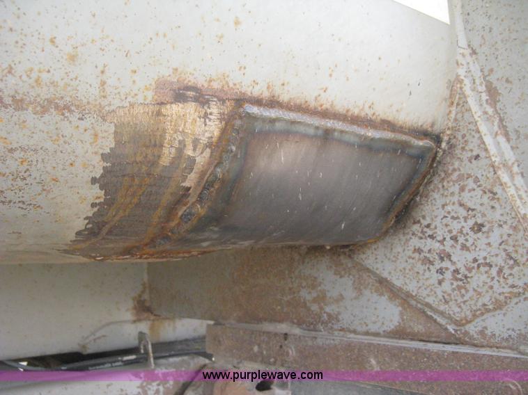 image for item E3210 1994 Clement HL2623 end dump trailer