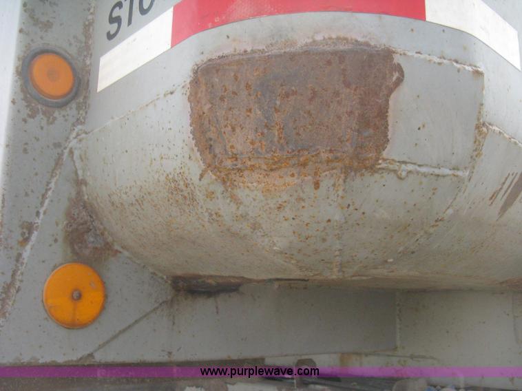 image for item E3210 1994 Clement HL2623 end dump trailer