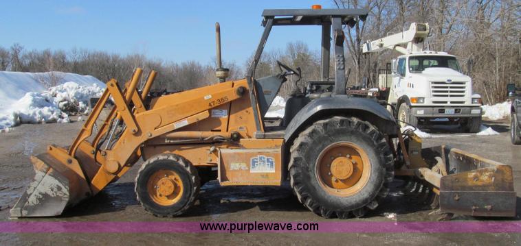 image for item E3793 2001 Case 570 LXT landscape loader