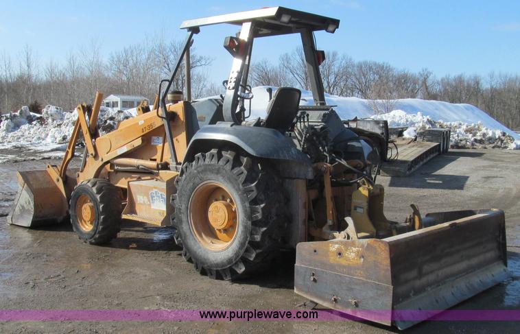 image for item E3793 2001 Case 570 LXT landscape loader