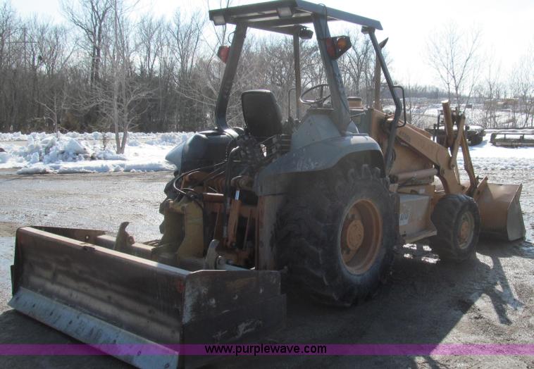 image for item E3793 2001 Case 570 LXT landscape loader