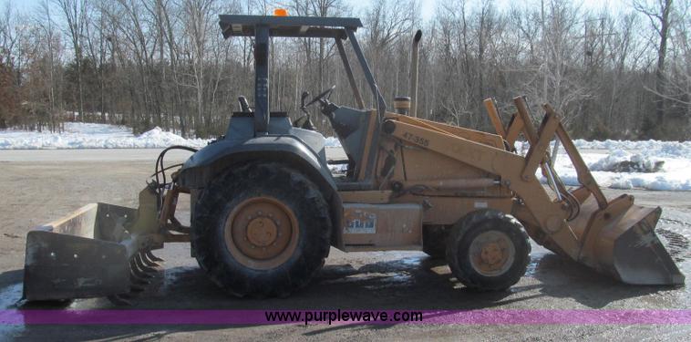 image for item E3793 2001 Case 570 LXT landscape loader