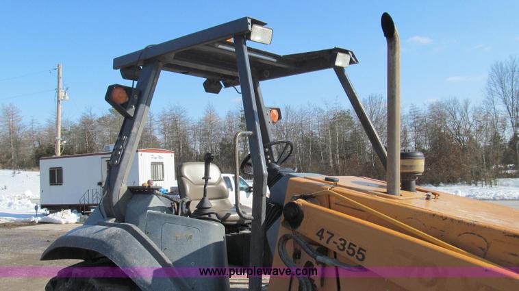 image for item E3793 2001 Case 570 LXT landscape loader