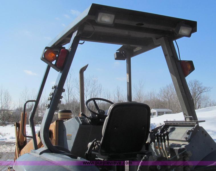 image for item E3793 2001 Case 570 LXT landscape loader