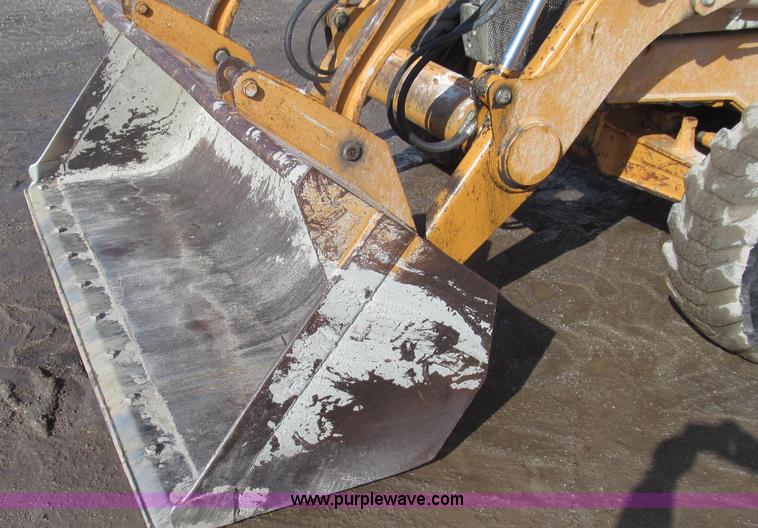 image for item E3793 2001 Case 570 LXT landscape loader