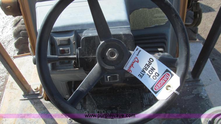 image for item E3793 2001 Case 570 LXT landscape loader