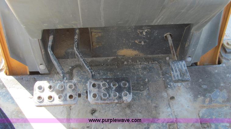 image for item E3793 2001 Case 570 LXT landscape loader