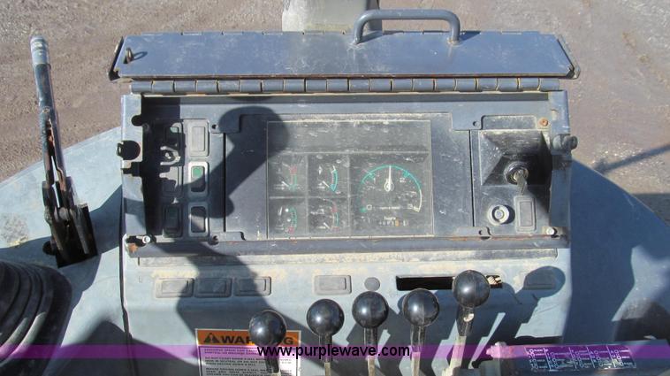 image for item E3793 2001 Case 570 LXT landscape loader